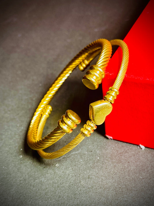 Double Twist Gold Heart Bracelet