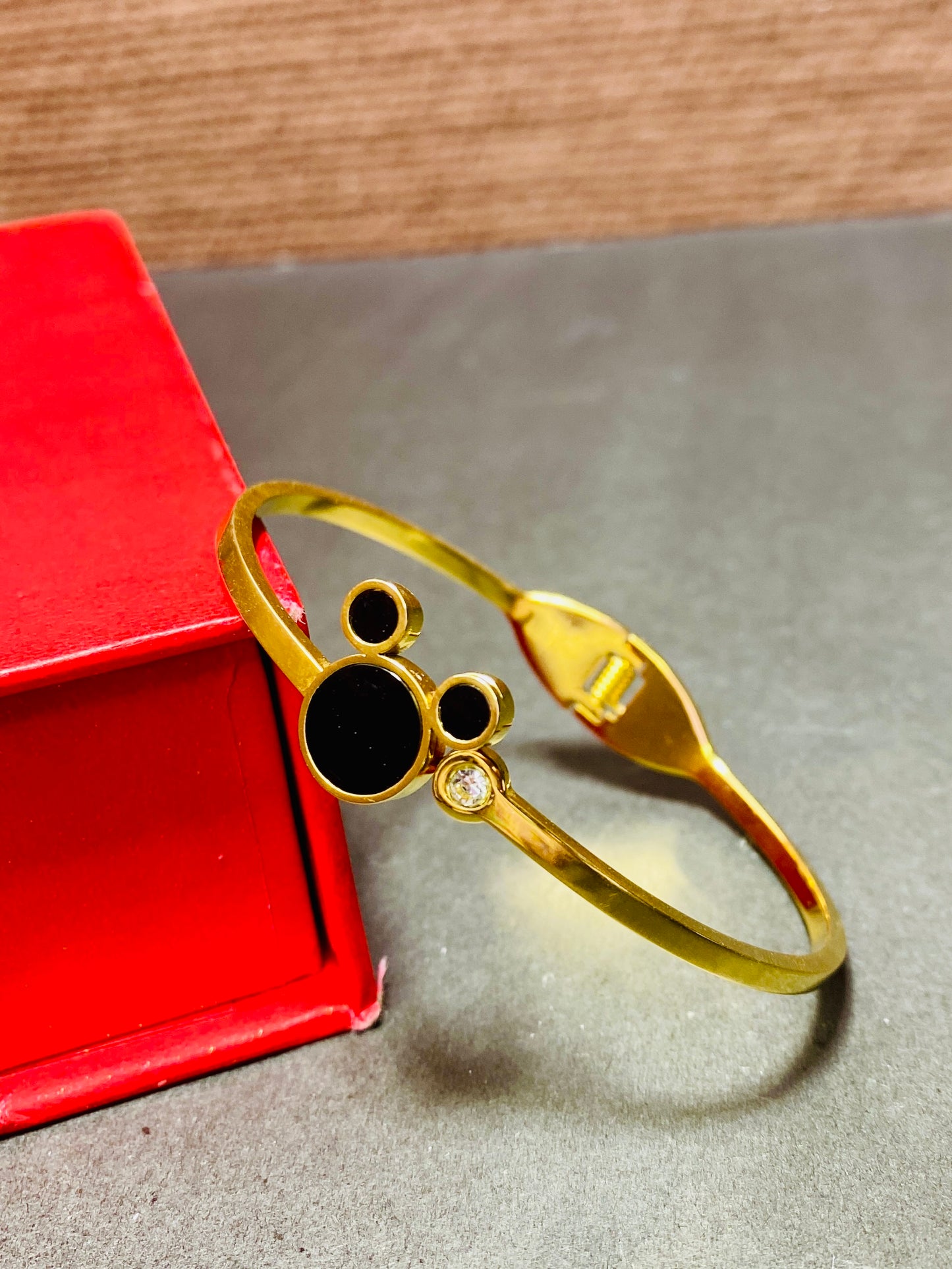 Gold Black Round Charm Bracelet