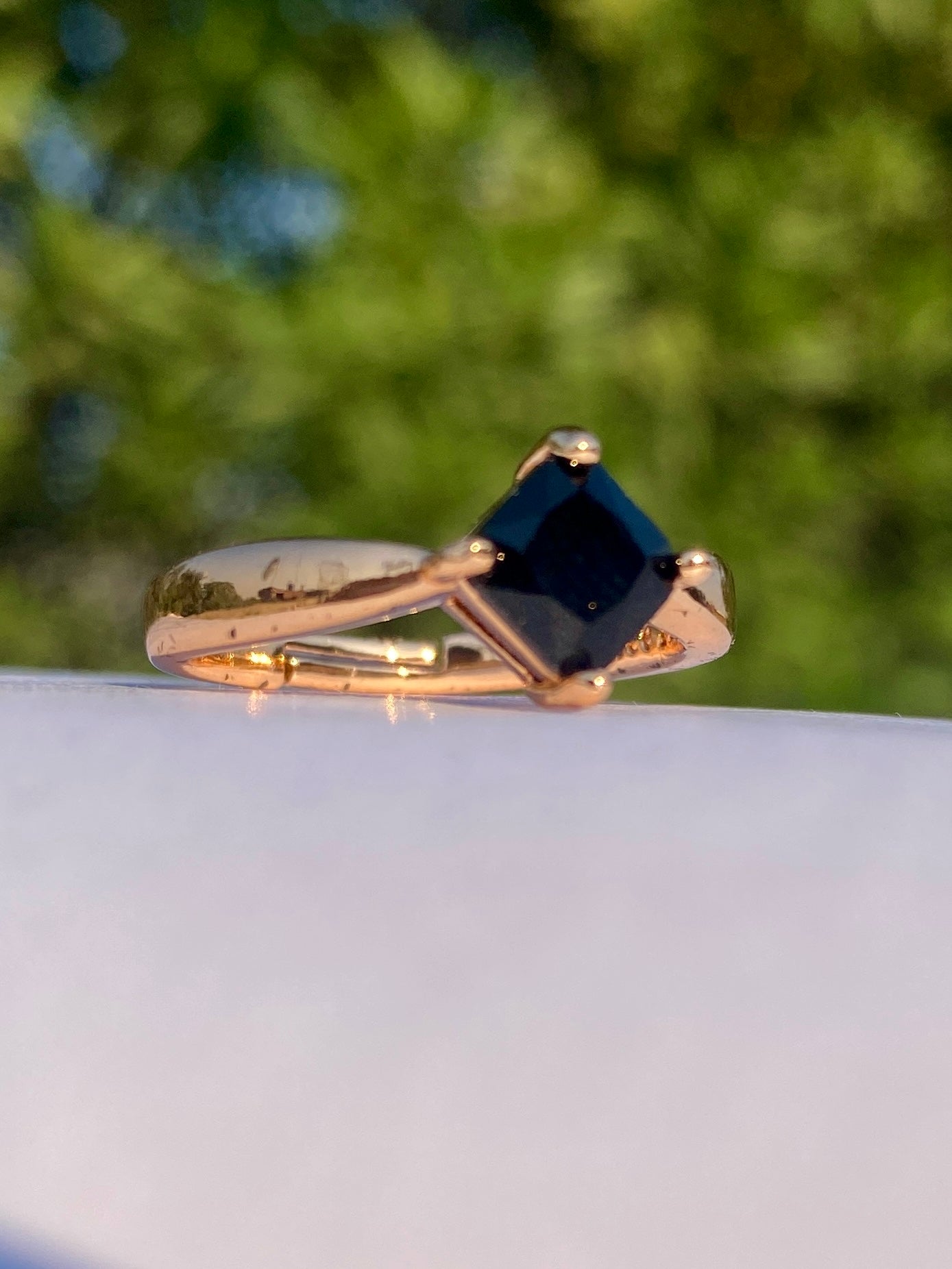 Elegant Blue Sapphire Princess-cut Gold adjustable ring.