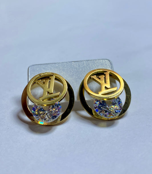 Elegant Gold Circle Stud Earrings with Sparkling Stone